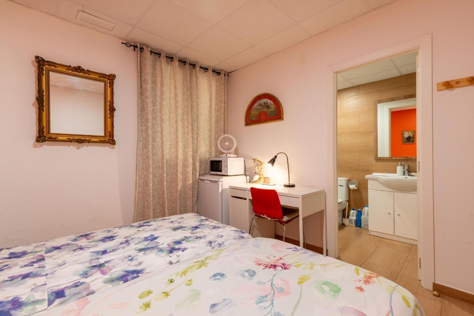 Mirador 2 Del Mercado Central - Habitacion Con Bano Privado En El Centro De La Ciudad Vella Valencia Eksteriør bilde